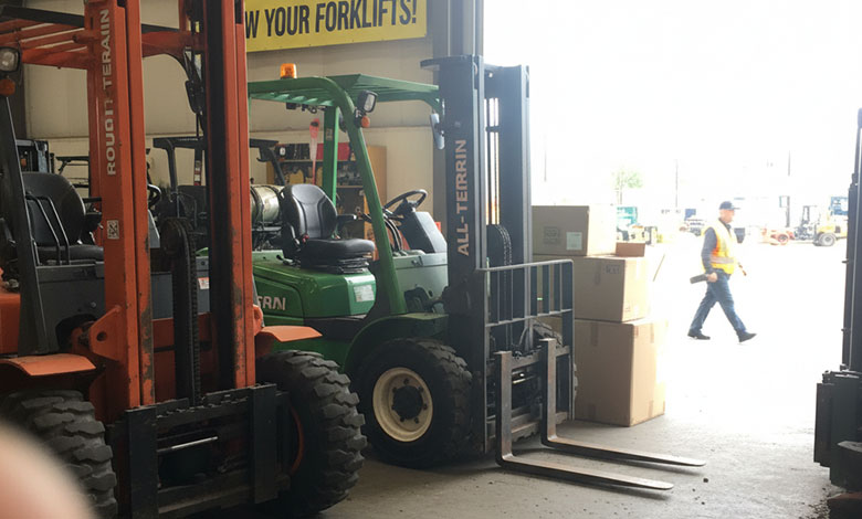 Rough-Terrain-and-All-Terrain-Forklifts