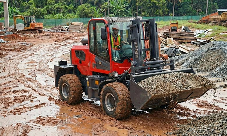 Buckets-for-Rough-Terrain-Forklifts