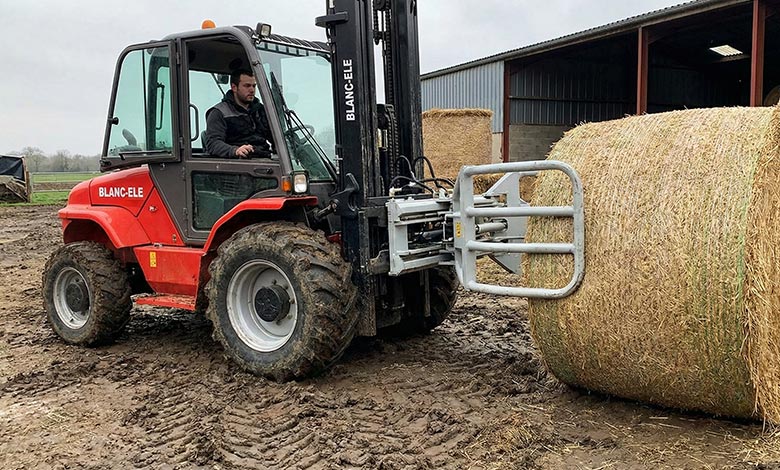 blanc-ele-Rough-Terrain-Forklift-with-Side-Shifter