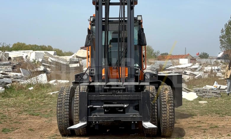 blanc-ele-rt6-4wd-rough-terrain-forklift