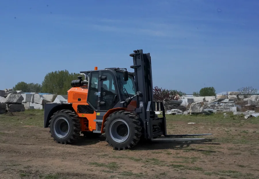 5 ton rough terrain forklift working on outdoor heavy ground with stone-yard material nearby