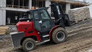 3.5 ton rough terrain forklift for dealer stock and outdoor customer inquiries