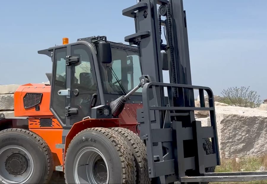 Rough terrain forklift for outdoor ramp slope planning